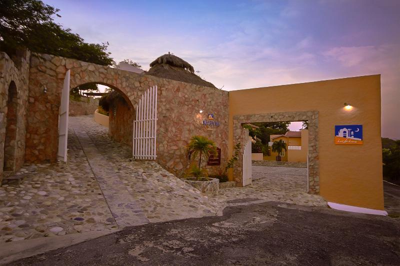 Villas & Resort Luz De Luna Santa Cruz Huatulco Extérieur photo